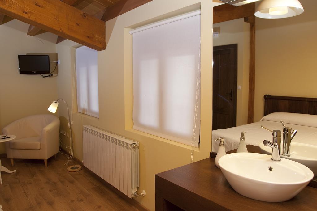 Hotel La Casona De La Mesta Almajano Pokoj fotografie
